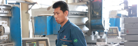 拾金不昧-滤板制造一部员工李洪健